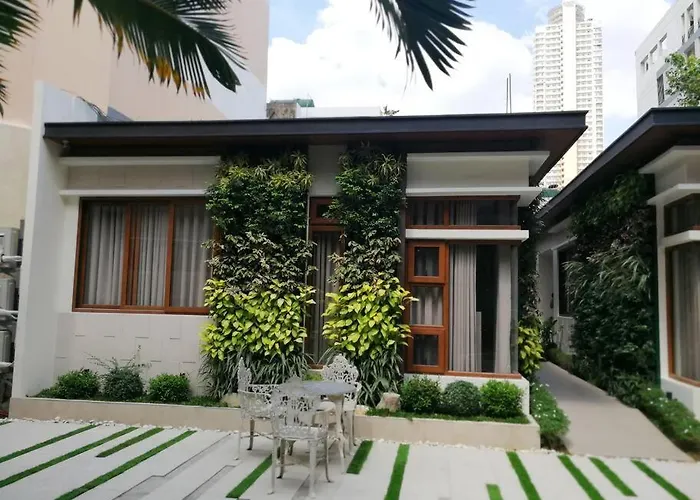 Adria Residences - Emerald Garden - 2 Bedroom Unit For 4 Person